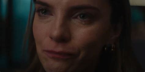 Betty Gilpin in Three Women : r/WatchItForThePlot